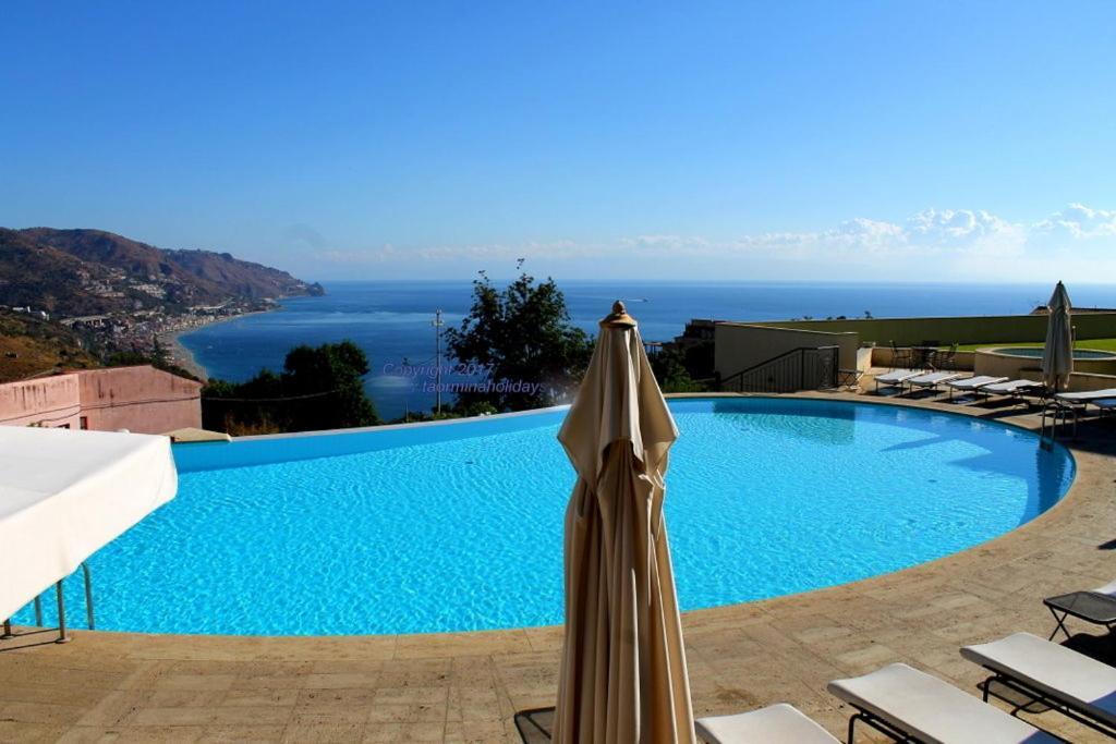 Taormina Bella Vista Apartment In Center With Pool By Taormina Holidays Exterior photo
