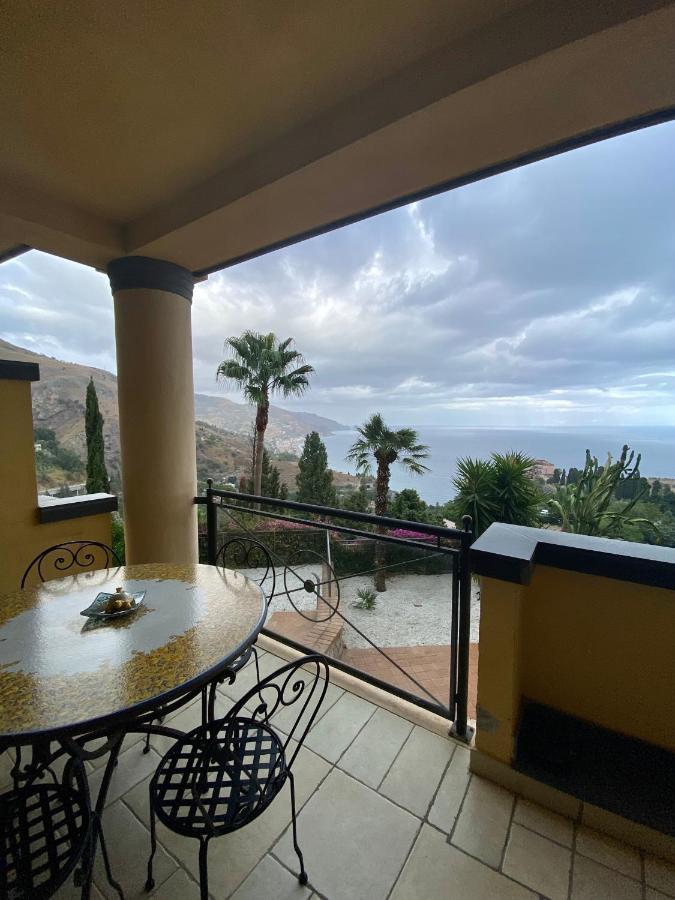 Taormina Bella Vista Apartment In Center With Pool By Taormina Holidays Exterior photo